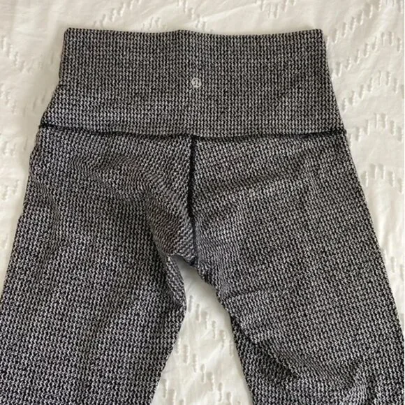 Lululemon Wunder Under High Rise Leggings - Picture 4 of 11